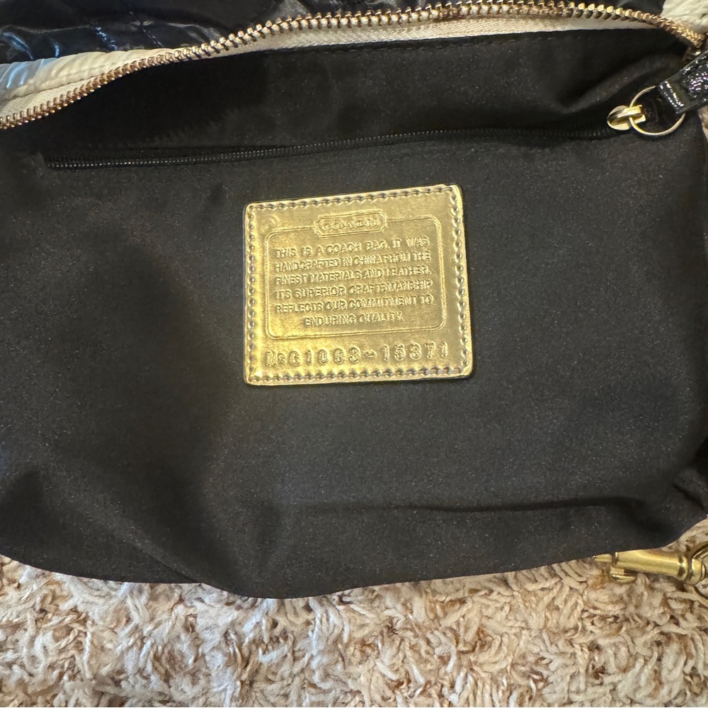 Coach Poppy Ski Bunny Black White Quilted Nylon Bag Purse Crossbody Vintage Y2K - Picture 10 of 12